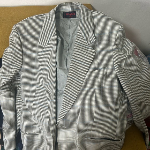 Rare Maxim’s de Paris 1990s Thrifted Blazer - Picture 2 of 3